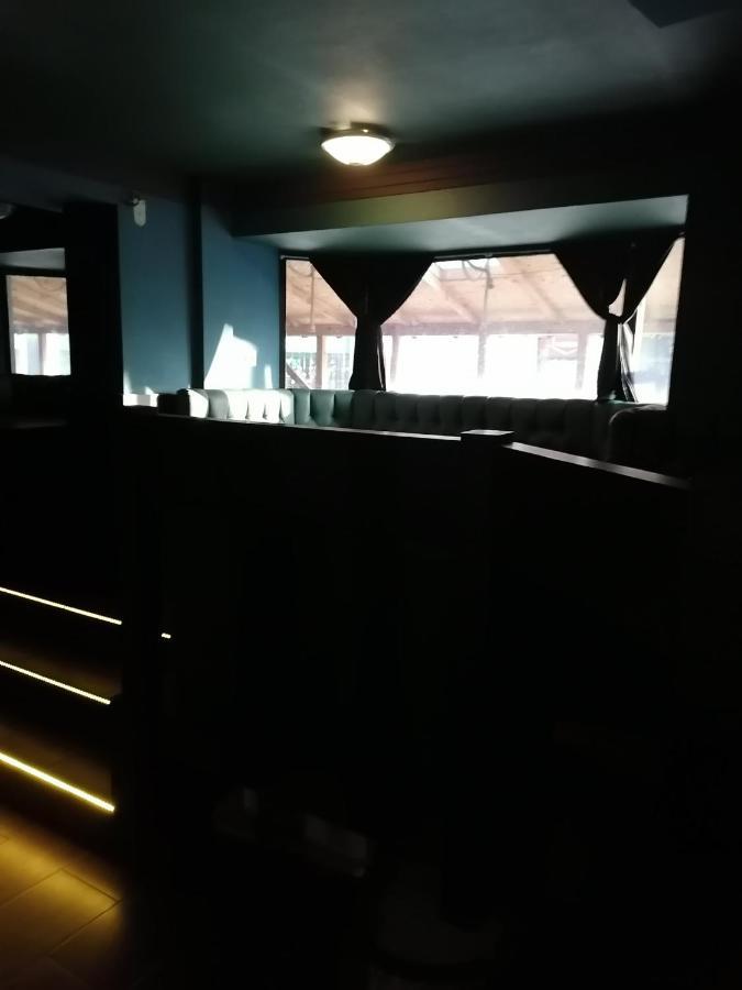 Hostel Pacific Ocean 琴斯托霍瓦 外观 照片